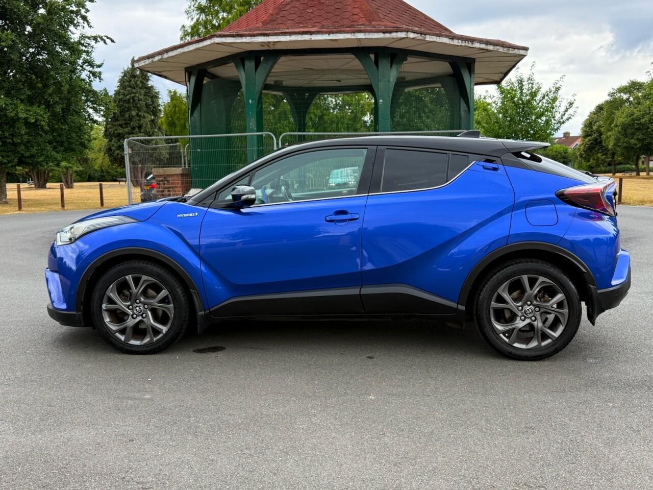 Used Toyota C-HR 2018 for sale - 76432857: Photo 4