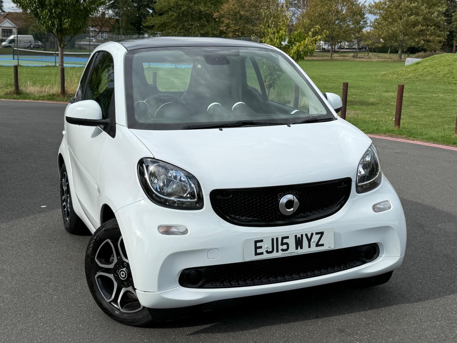 Used smart fortwo 2015 for sale - 76433404: Photo 1