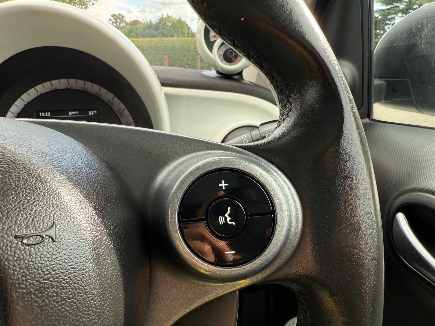 Used smart fortwo 2015 for sale - 76433404: Photo 12