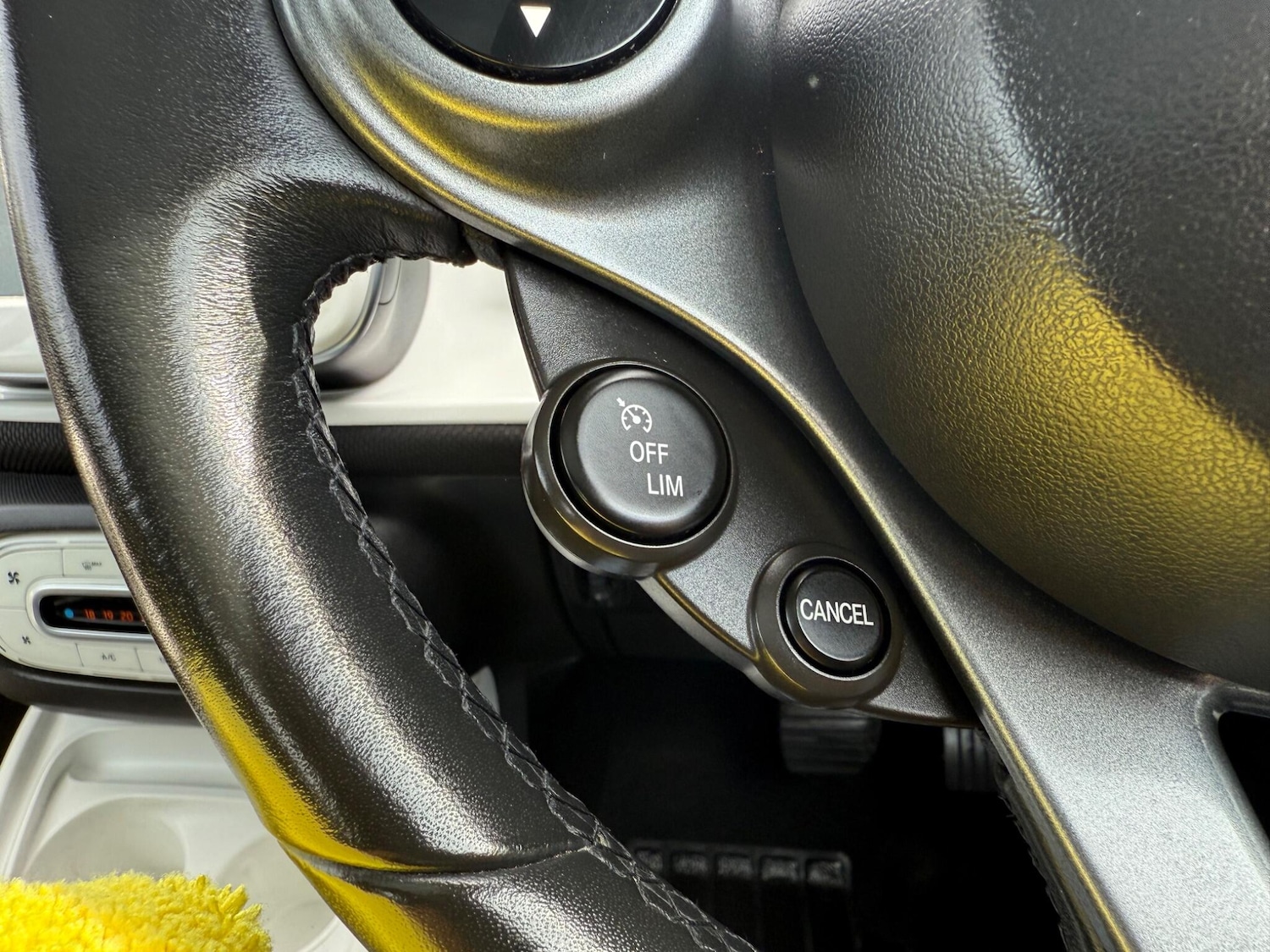 Used smart fortwo 2015 for sale - 76433404: Photo 15