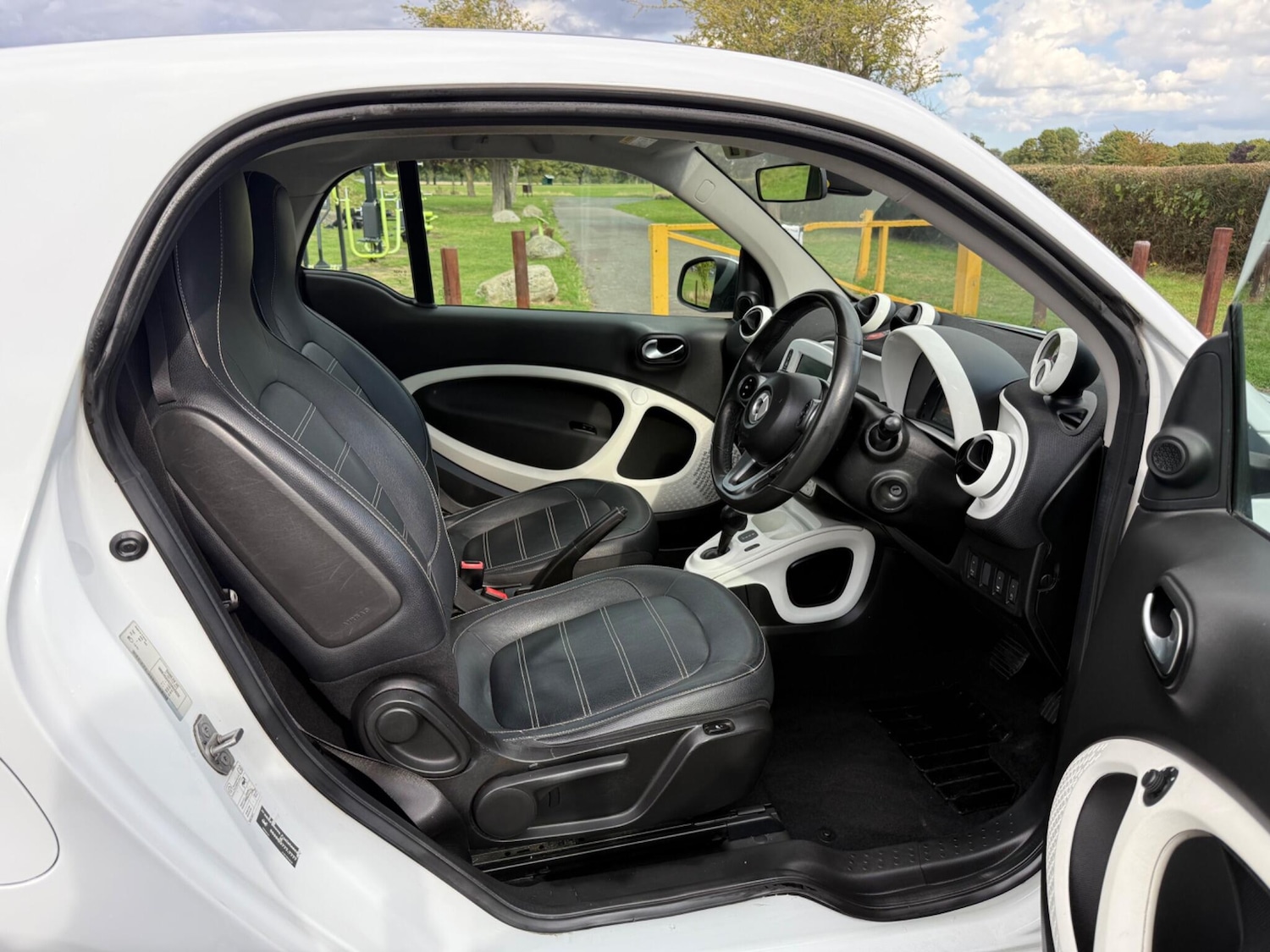 Used smart fortwo 2015 for sale - 76433404: Photo 21