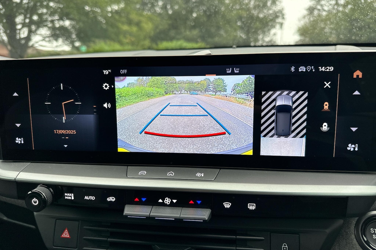 Used Vauxhall Grandland 2024 for sale - 76677856: Photo 13