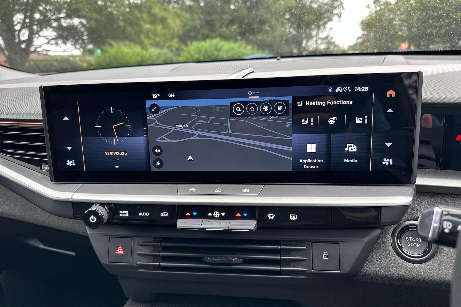 Used Vauxhall Grandland 2024 for sale - 76677856: Photo 8