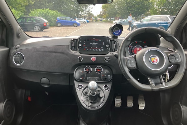 Used Abarth 695 2022 for sale - 76298815: Photo 7