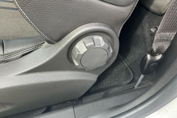 Used Vauxhall ADAM 2018 for sale - 76298860: Photo 16