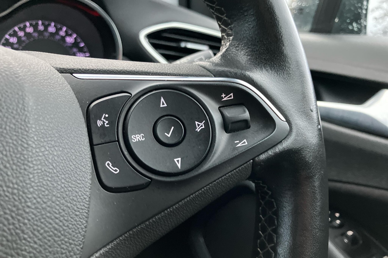 Used Vauxhall Crossland 2022 for sale - 76958692: Photo 14