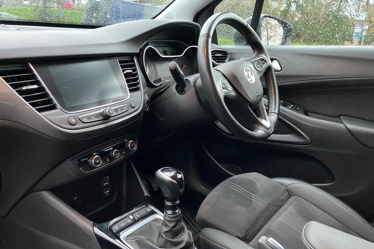 Used Vauxhall Crossland 2022 for sale - 76958692: Photo 2