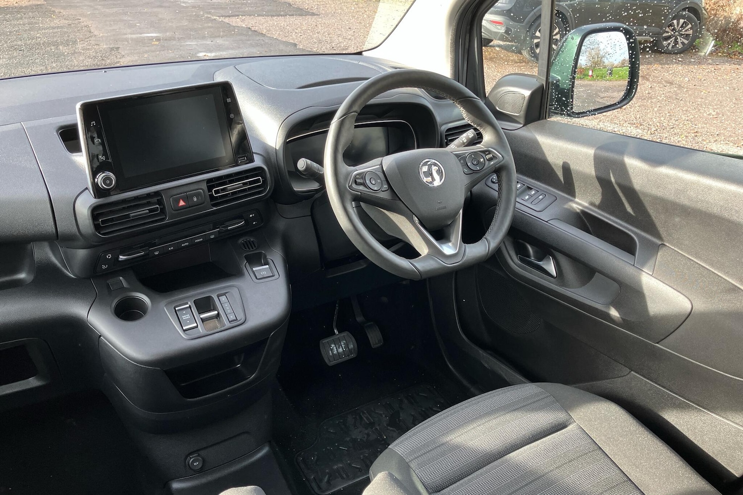 Used Vauxhall Combo Life 2024 for sale - 76677017: Photo 2