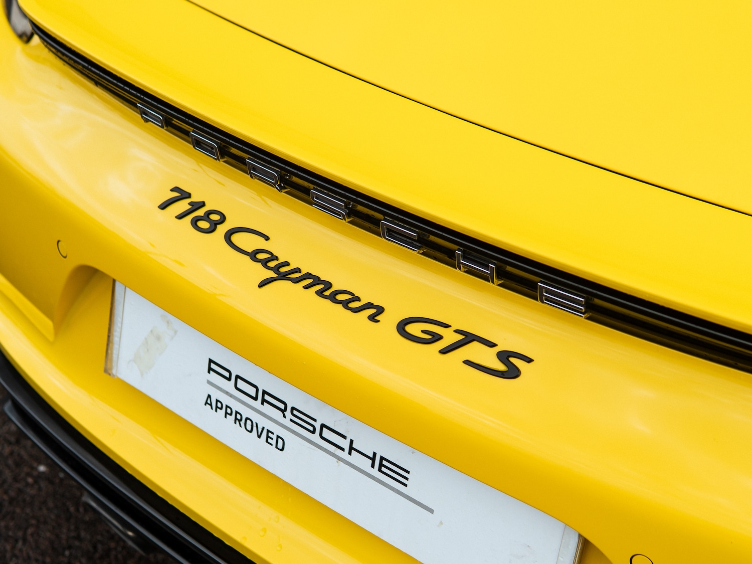 Used Porsche Cayman 2023 for sale - 76546010: Photo 11