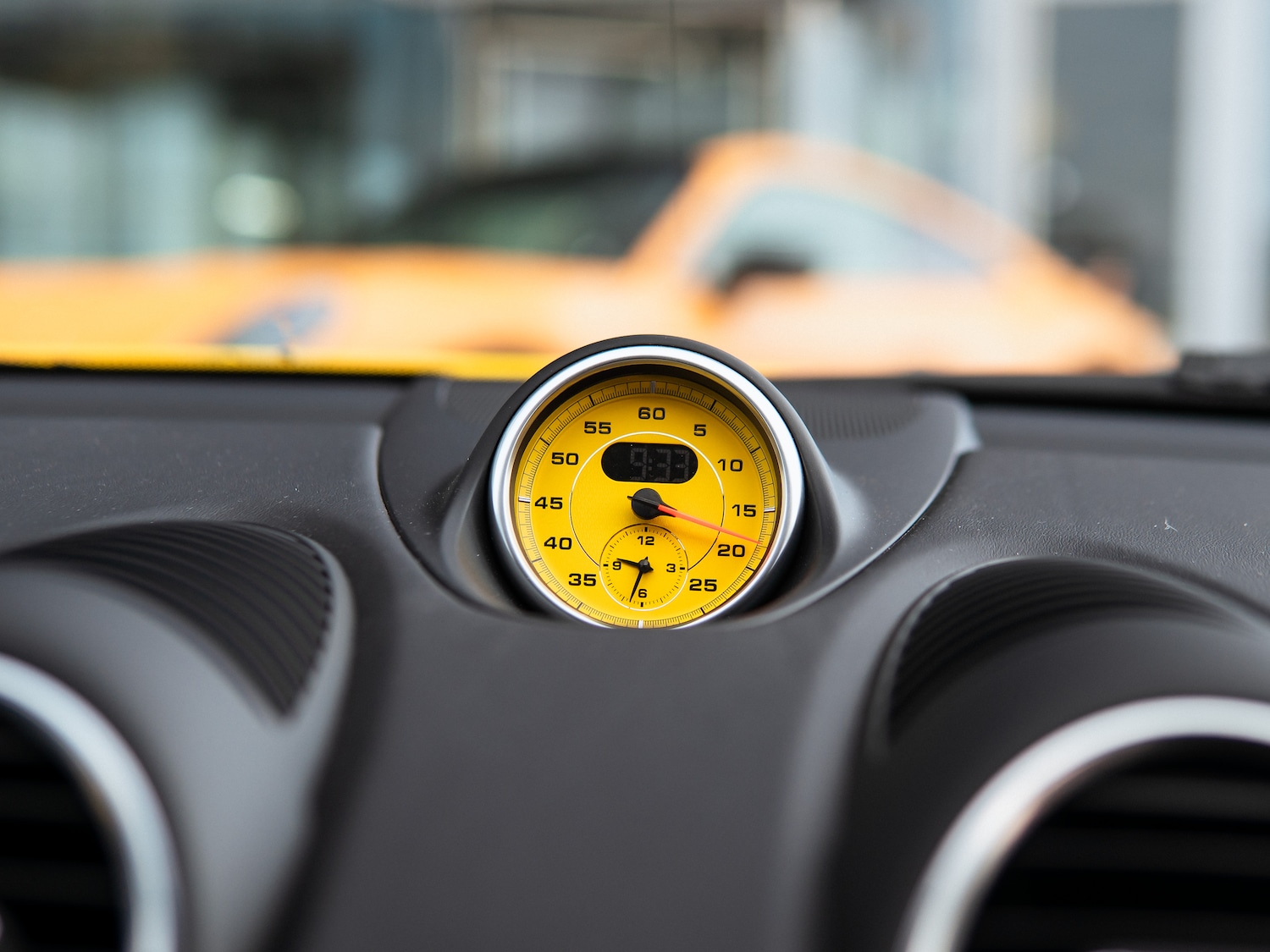 Used Porsche Cayman 2023 for sale - 76546010: Photo 8