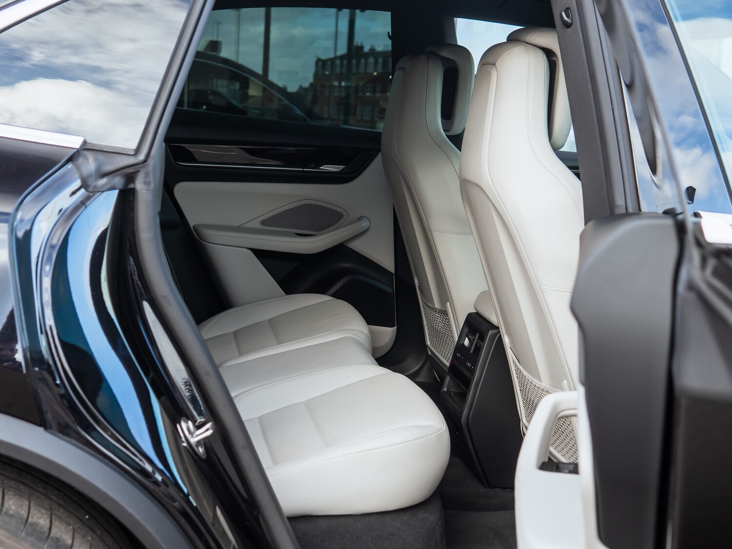 Used Porsche Macan 2024 for sale - 77935792: Photo 27