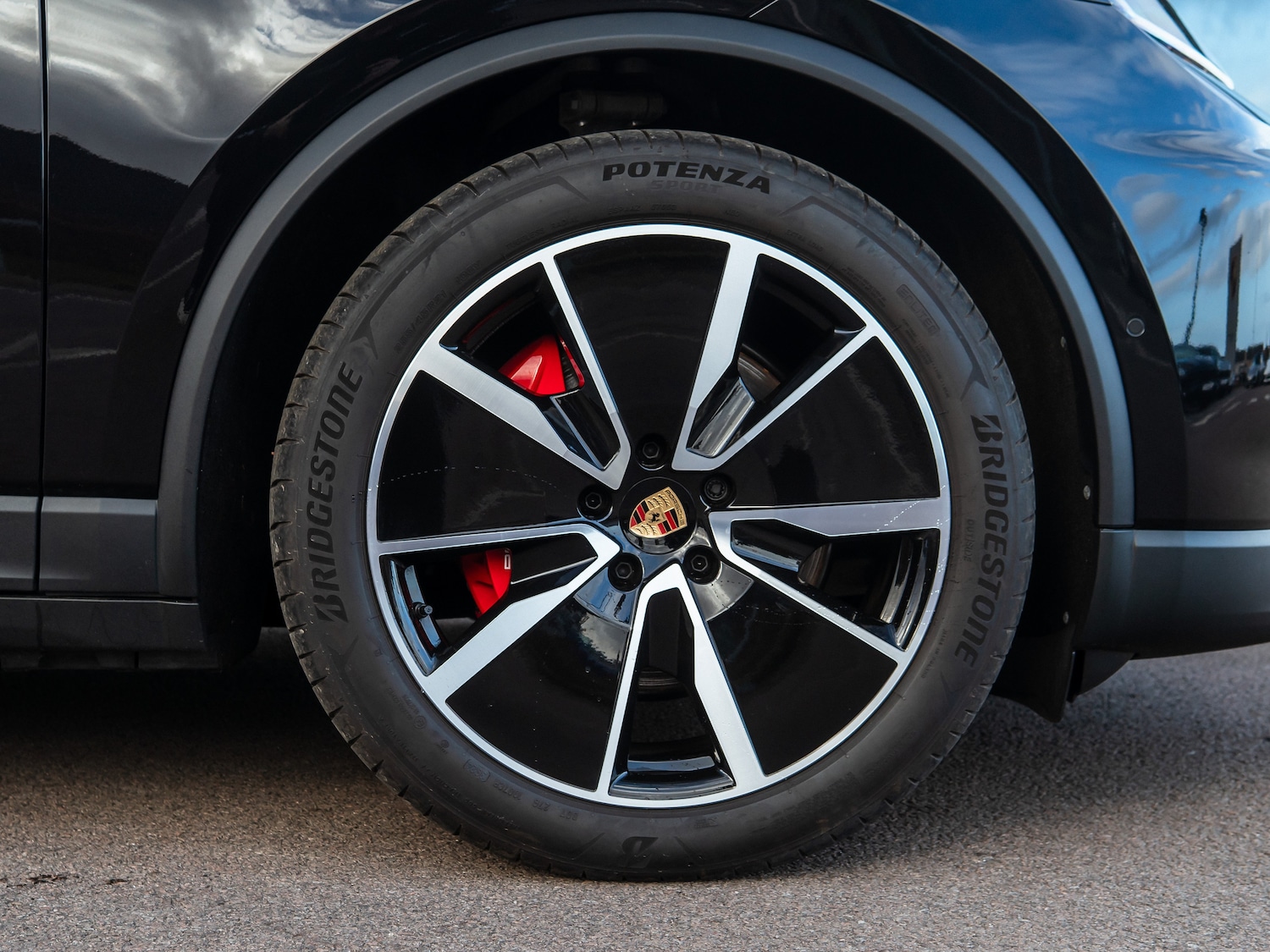 Used Porsche Macan 2024 for sale - 77935792: Photo 3