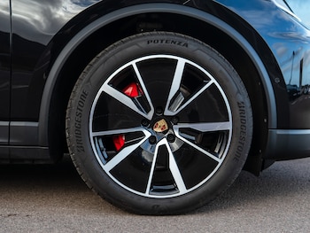 Used Porsche Macan 2024 for sale - 77935792: Photo