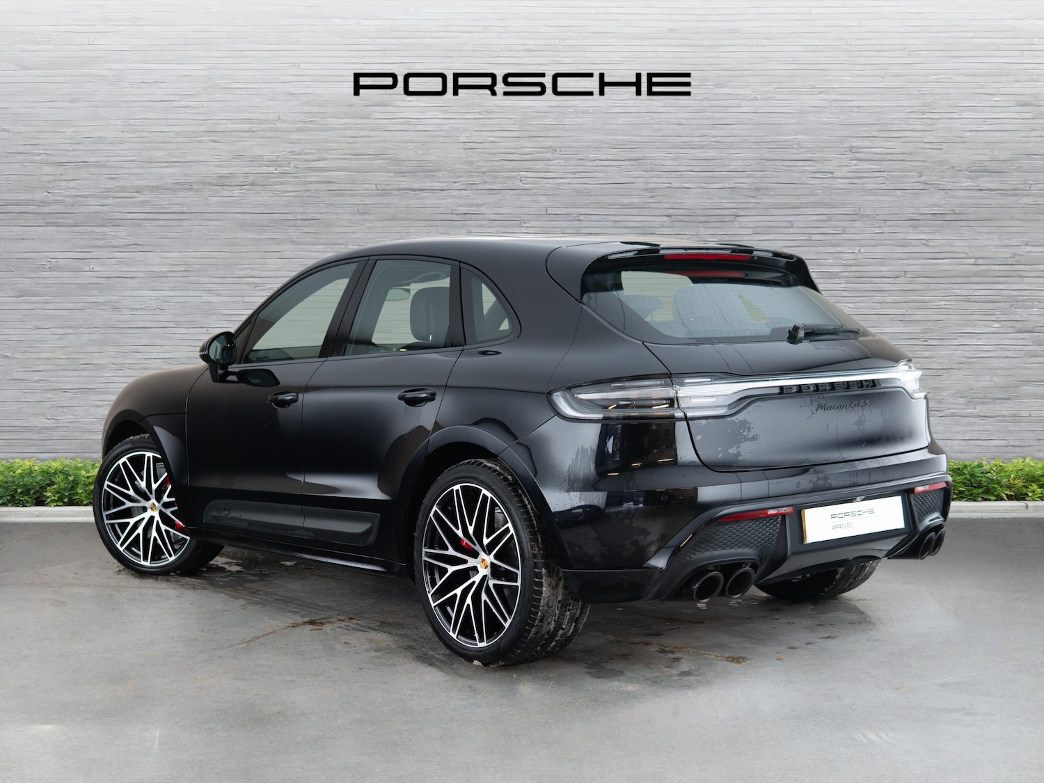 Used Porsche Macan 2022 for sale - 77152675: Photo 2