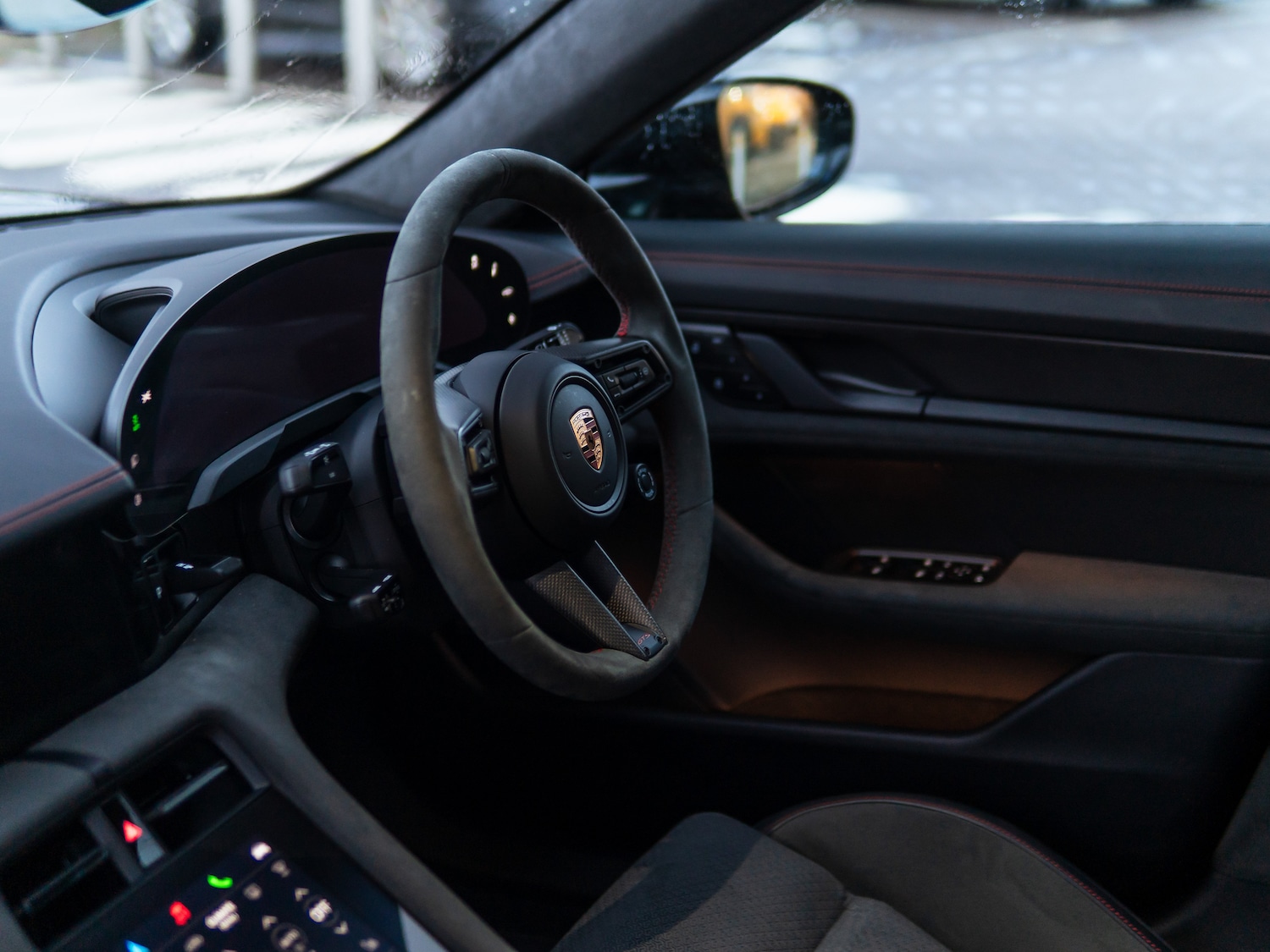 Used Porsche Taycan 2025 for sale - 77382217: Photo 10