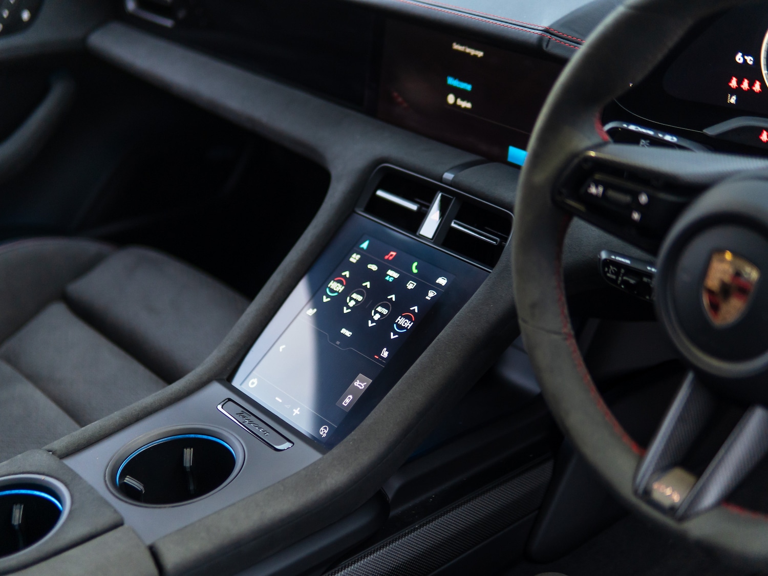 Used Porsche Taycan 2025 for sale - 77382217: Photo 11