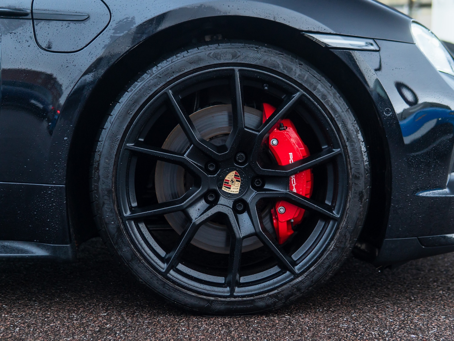 Used Porsche Taycan 2025 for sale - 77382217: Photo 3