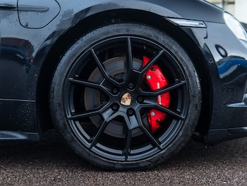 Used Porsche Taycan 2025 for sale - 77382217: Photo