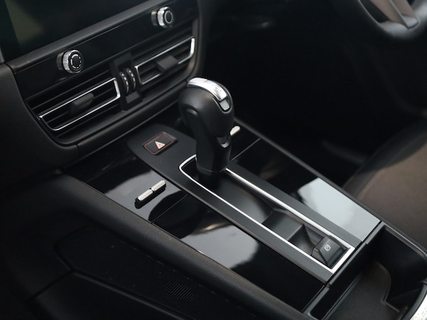 Used Porsche Macan 2024 for sale - 76162531: Photo 18