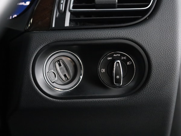 Used Porsche Macan 2024 for sale - 76162531: Photo 25