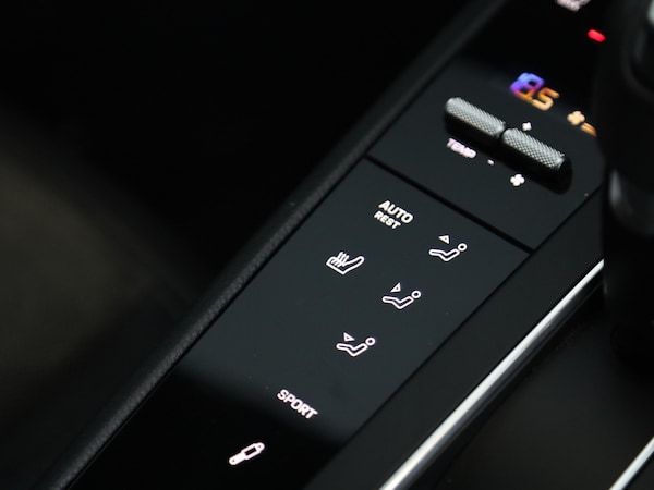 Used Porsche Macan 2024 for sale - 76162531: Photo 30
