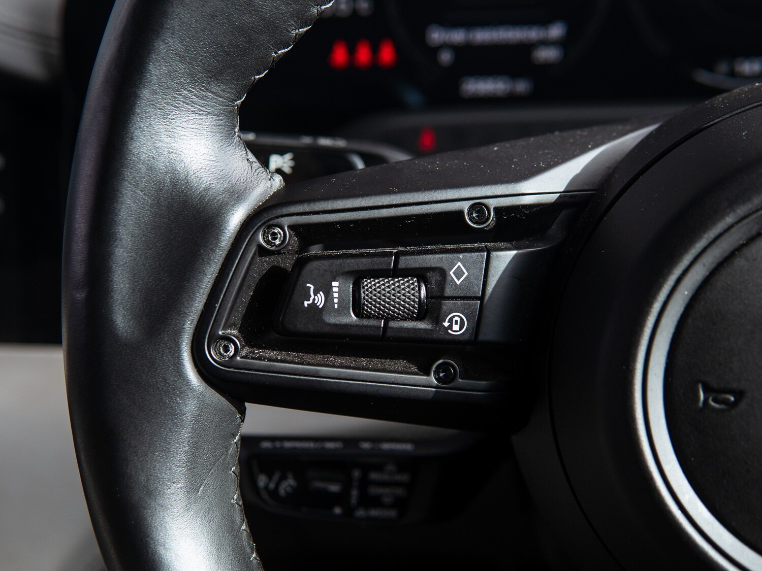 Used Porsche Taycan 2020 for sale - 77919270: Photo 28