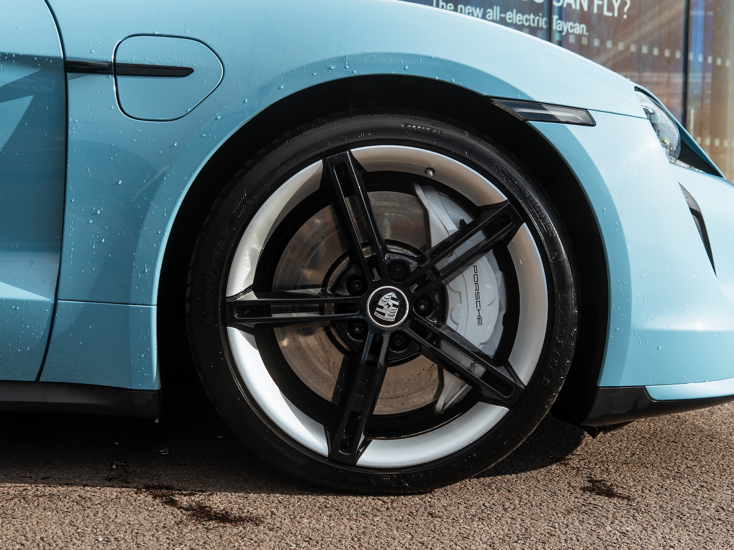 Used Porsche Taycan 2020 for sale - 77919270: Photo 3