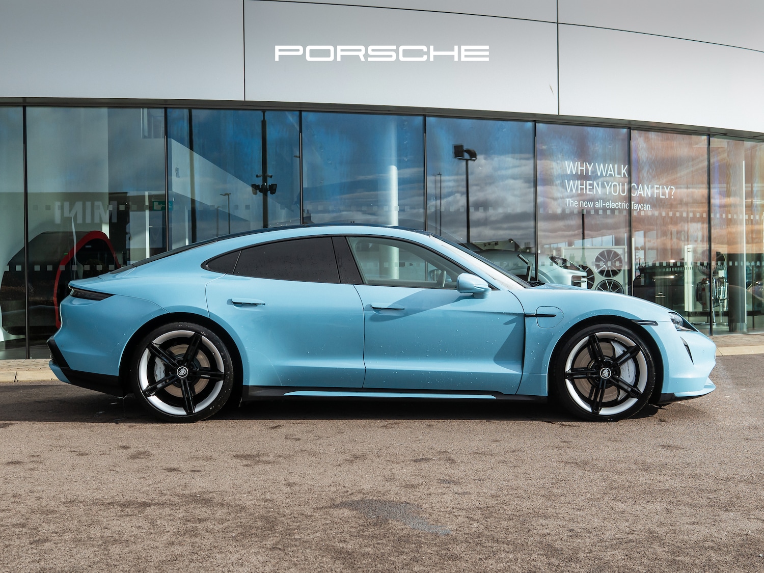 Used Porsche Taycan 2020 for sale - 77919270: Photo 4