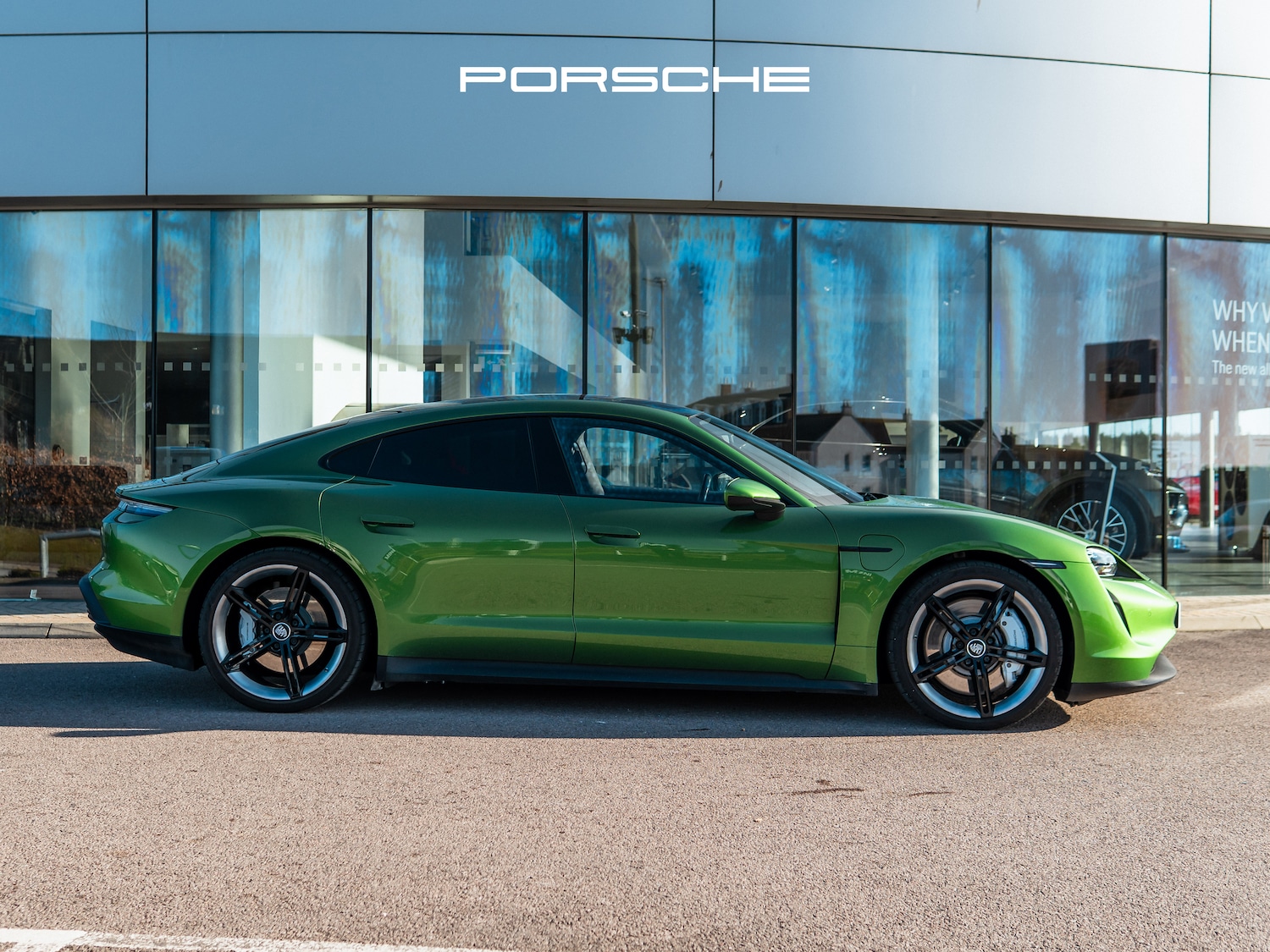 Used Porsche Taycan 2020 for sale - 78199843: Photo 4