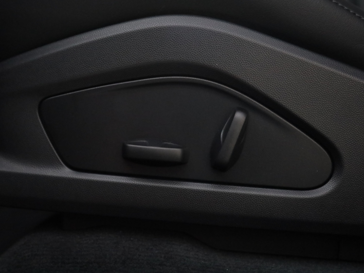 Used Porsche Macan 2025 for sale - 77172400: Photo 15