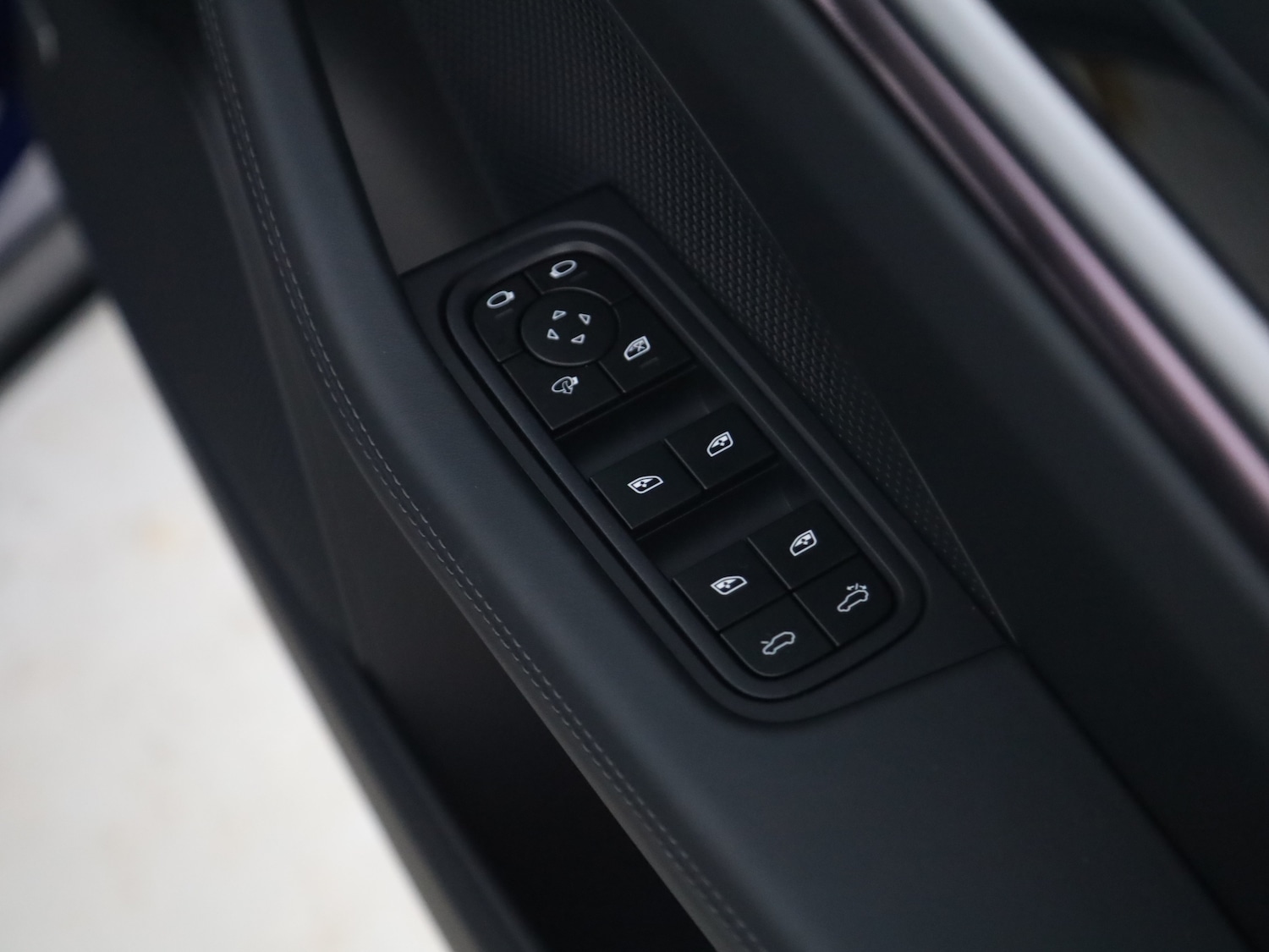 Used Porsche Macan 2025 for sale - 77172400: Photo 18