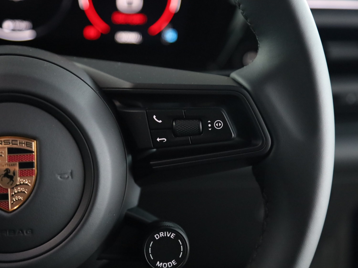 Used Porsche Macan 2025 for sale - 77172400: Photo 24