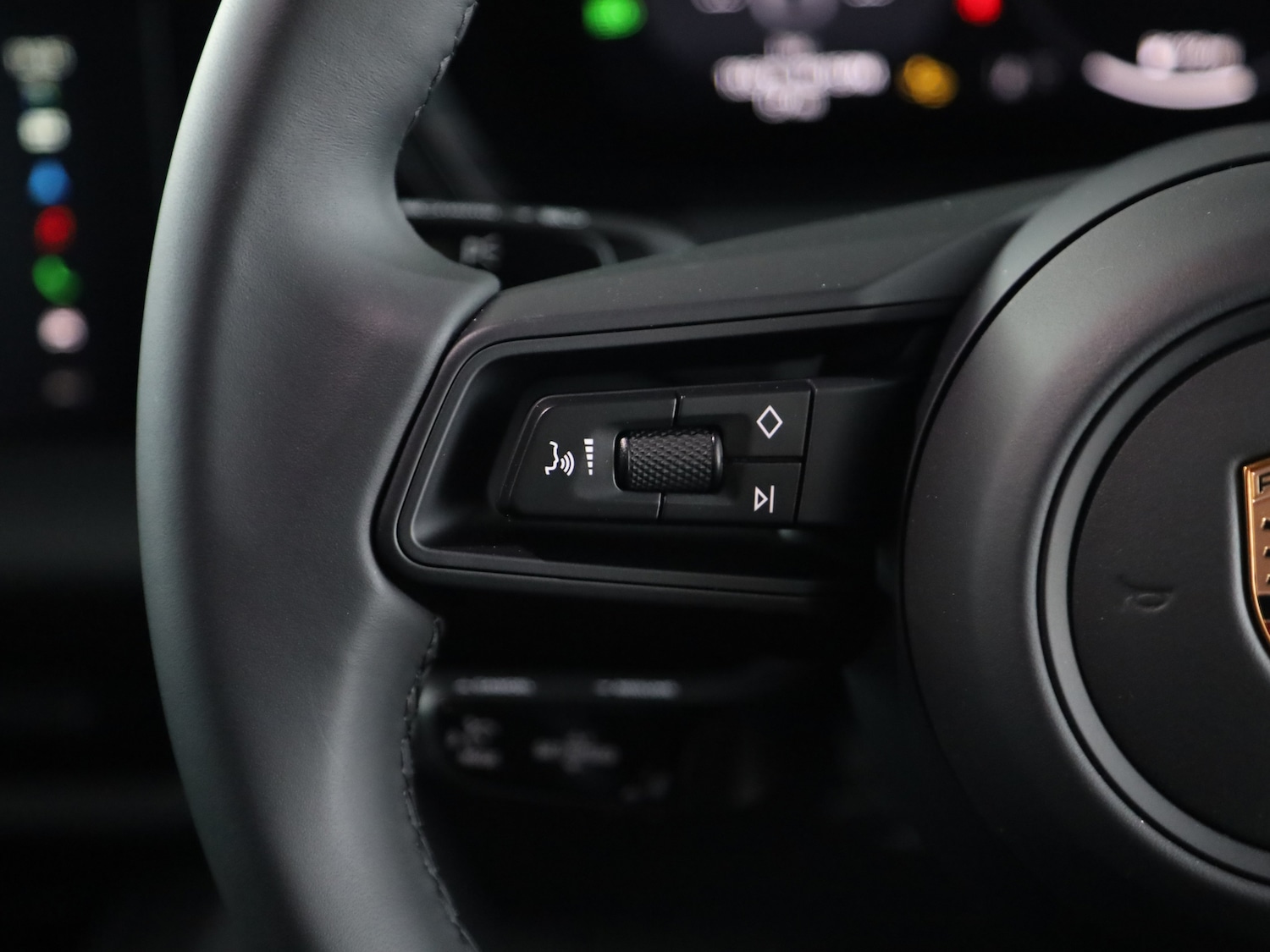 Used Porsche Macan 2025 for sale - 77172400: Photo 26