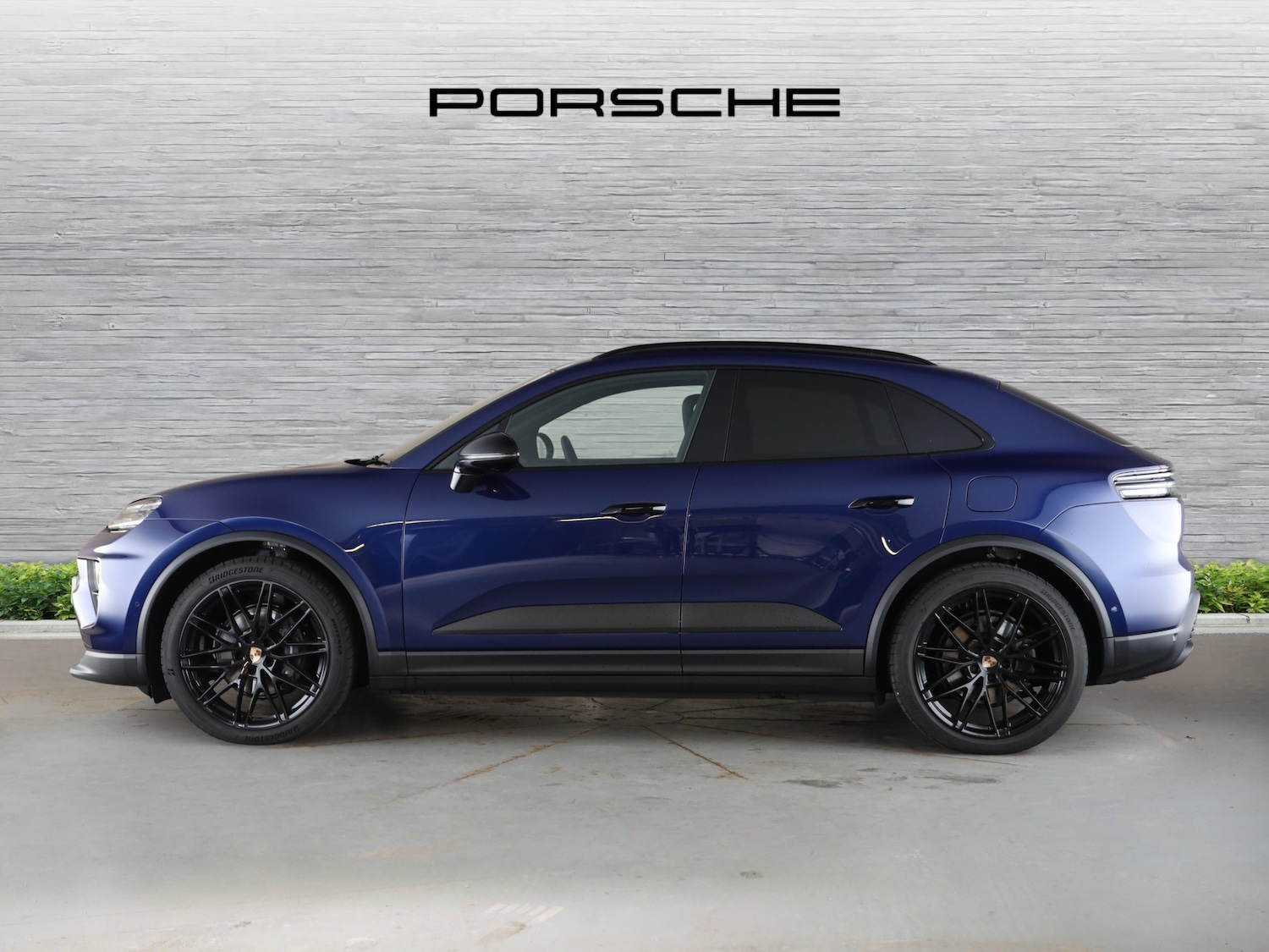 Used Porsche Macan 2025 for sale - 77172400: Photo 4