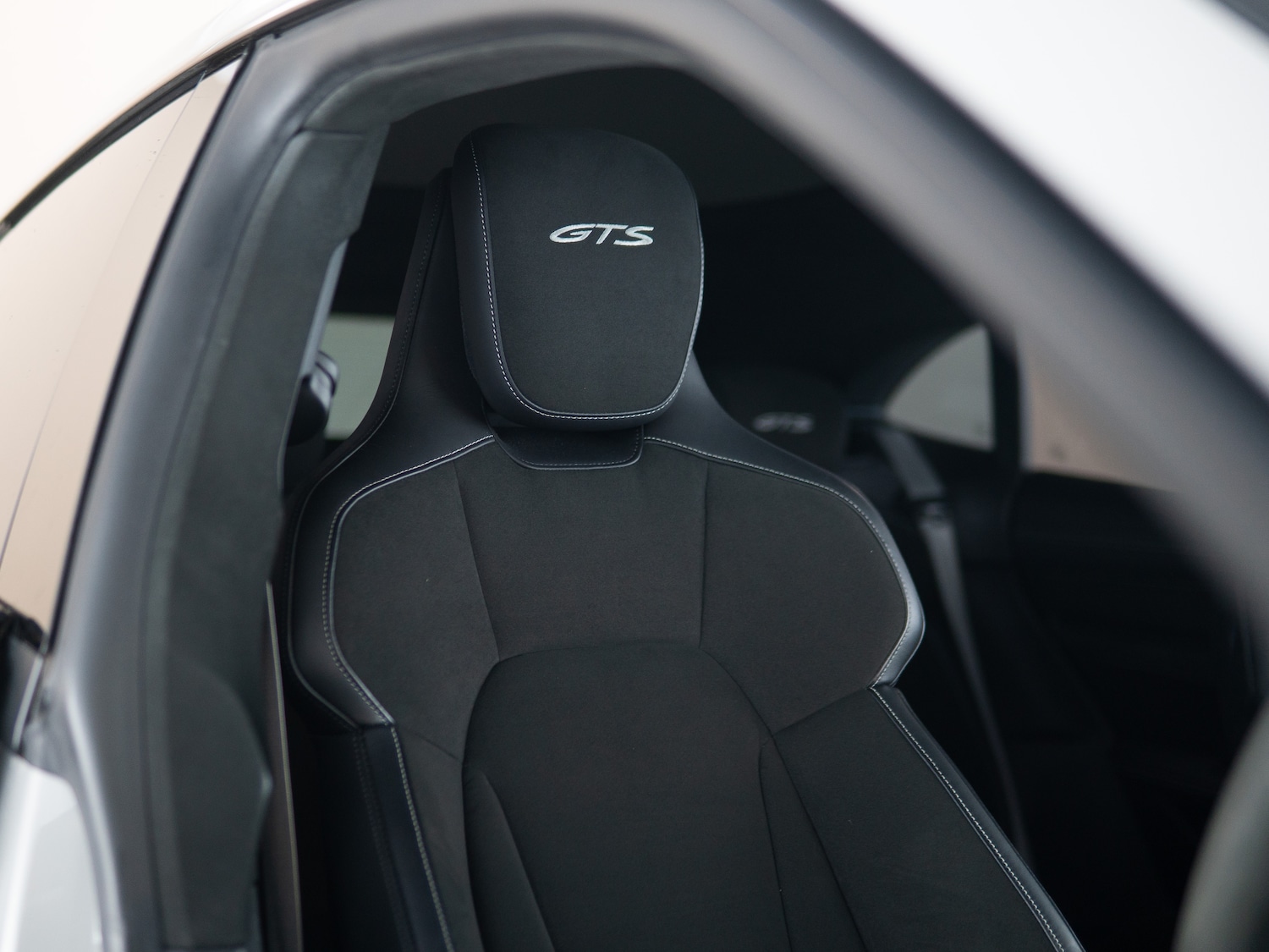 Used Porsche Taycan 2020 for sale - 77408827: Photo 10