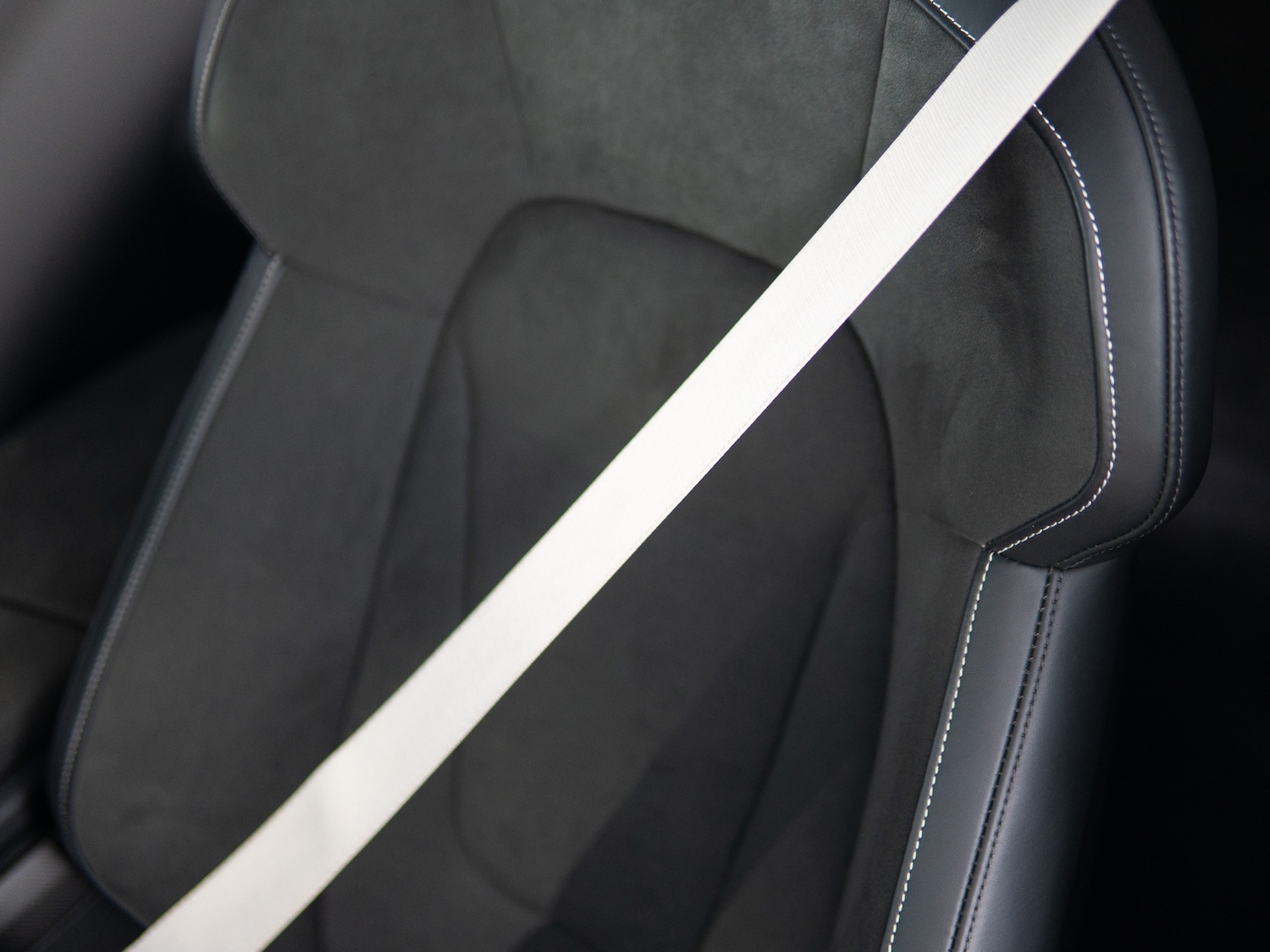 Used Porsche Taycan 2020 for sale - 77408827: Photo 15