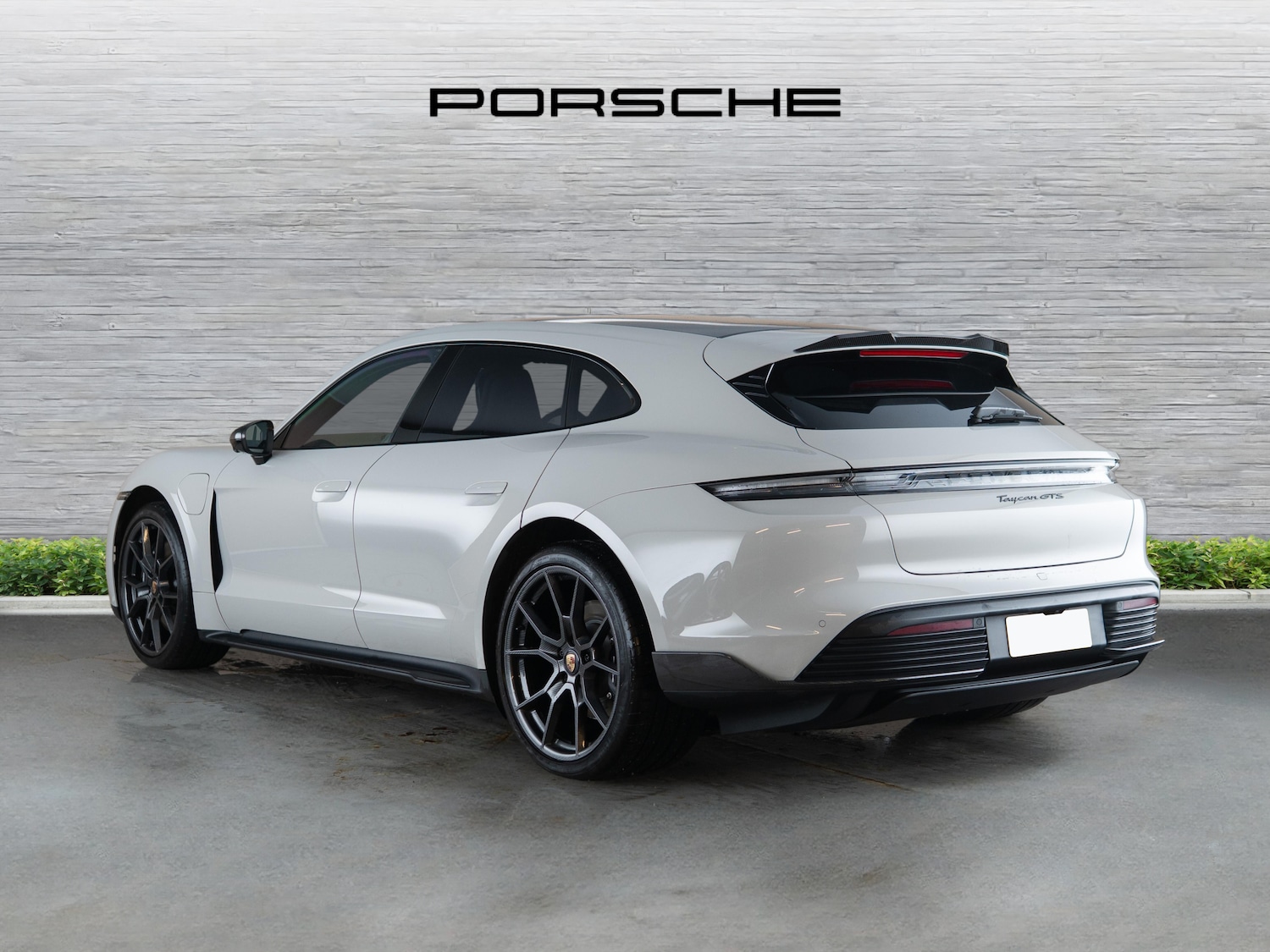 Used Porsche Taycan 2020 for sale - 77408827: Photo 2