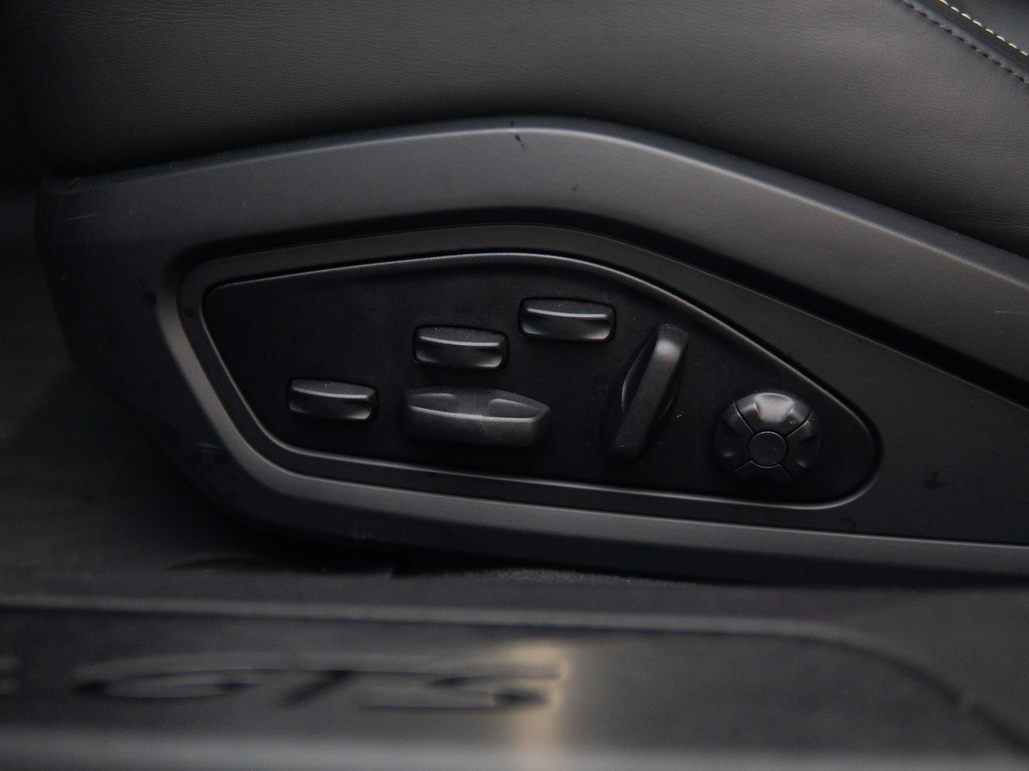 Used Porsche Taycan 2020 for sale - 77408827: Photo 21