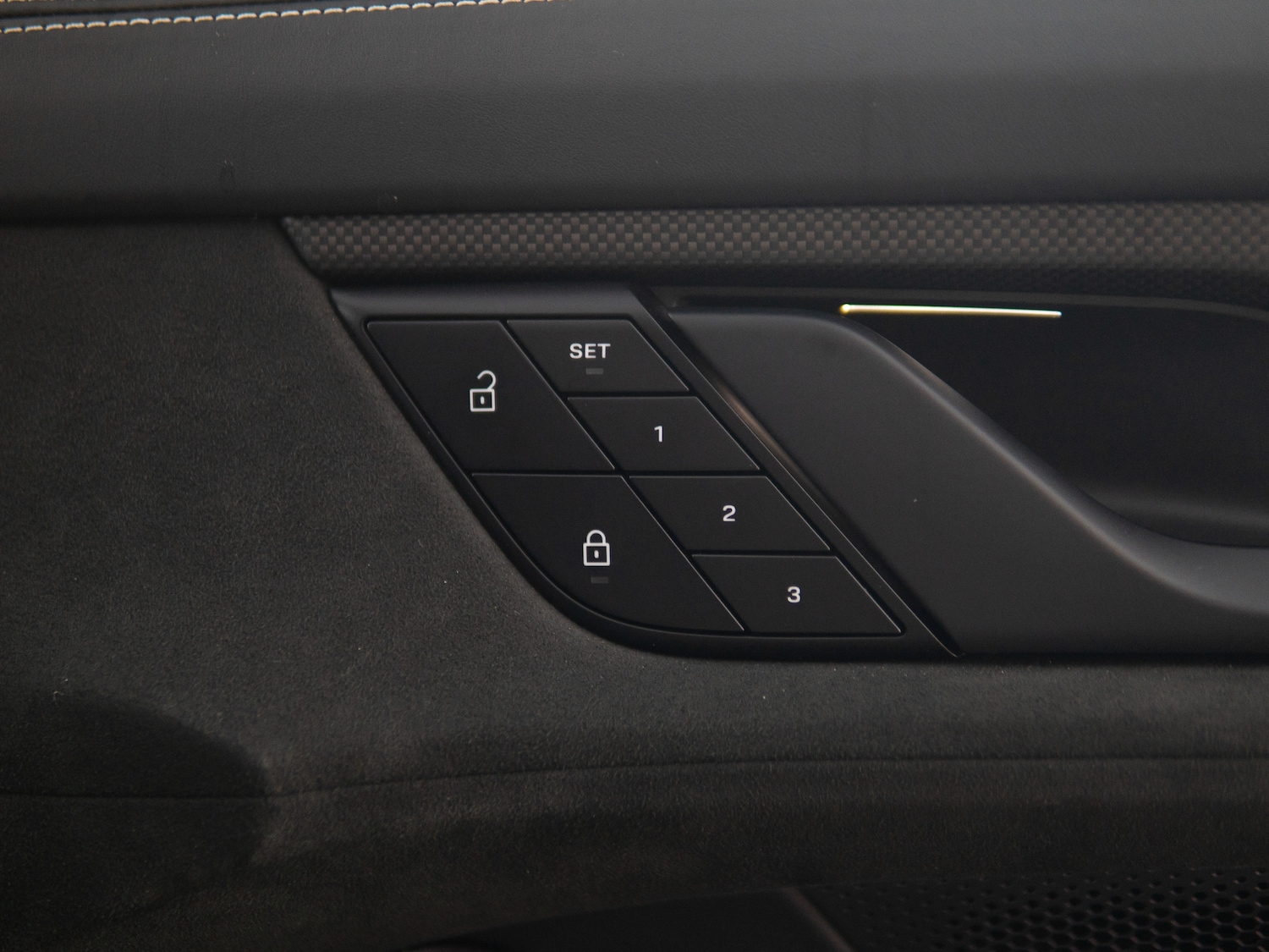 Used Porsche Taycan 2020 for sale - 77408827: Photo 36