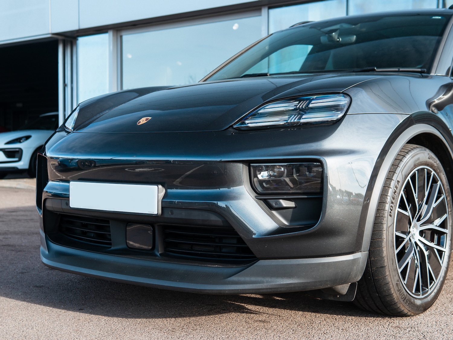Used Porsche Macan 2024 for sale - 77905638: Photo 11