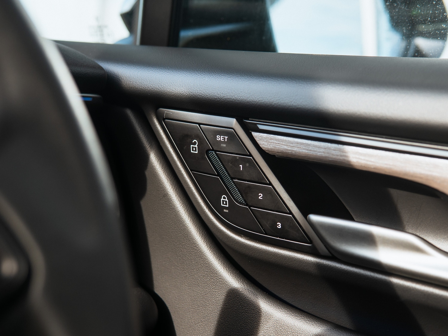 Used Porsche Macan 2024 for sale - 77905638: Photo 17