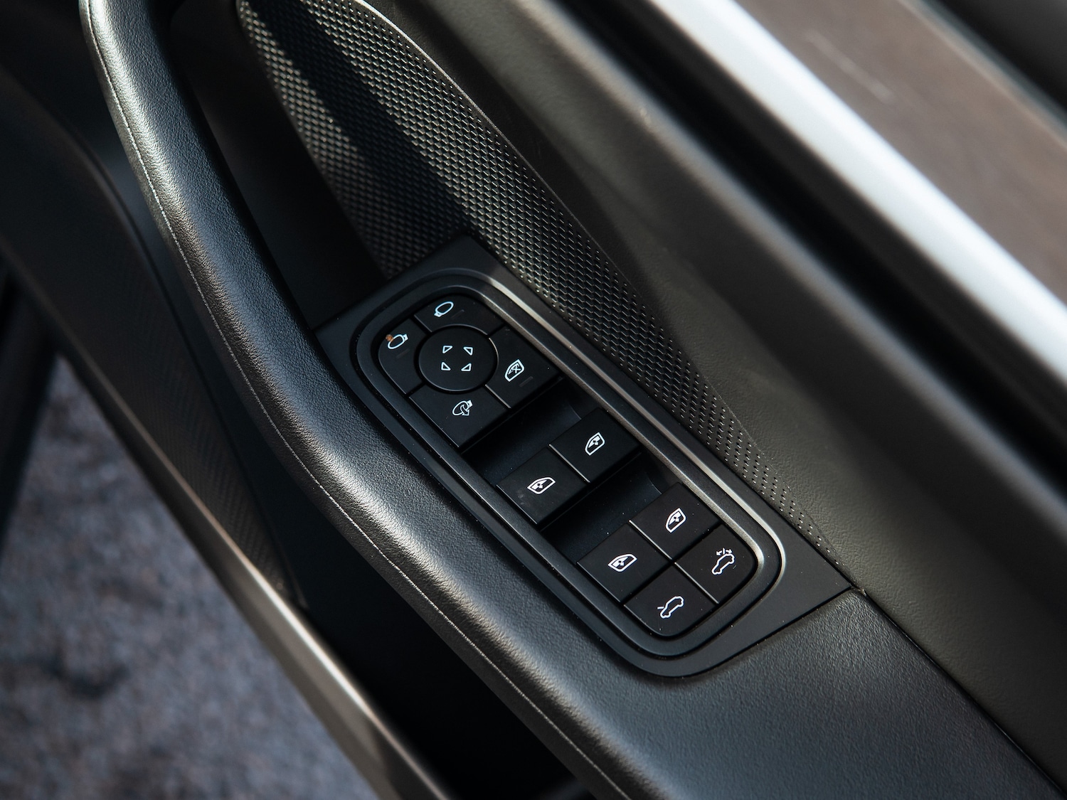 Used Porsche Macan 2024 for sale - 77905638: Photo 25