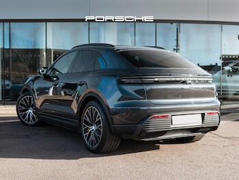 Used Porsche Macan 2024 for sale - 77905638: Photo