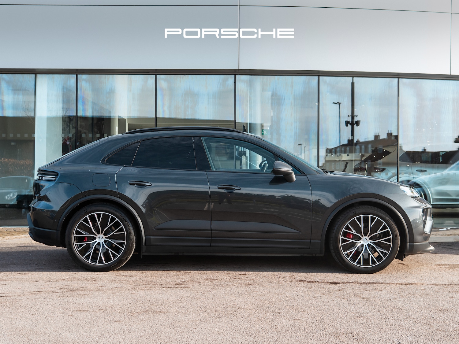 Used Porsche Macan 2024 for sale - 77905638: Photo 3