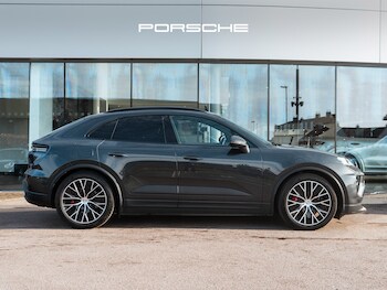 Used Porsche Macan 2024 for sale - 77905638: Photo