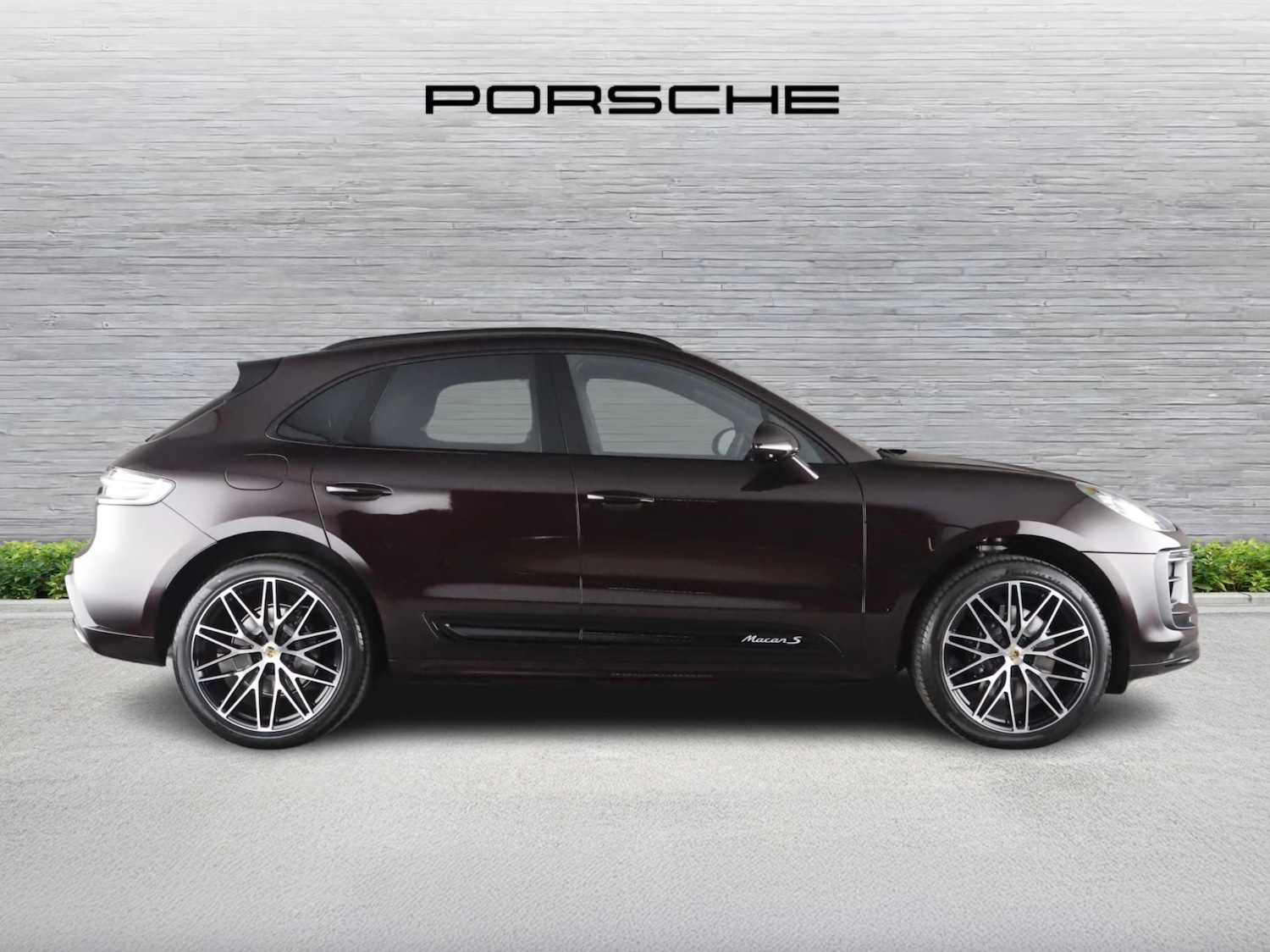 Used Porsche Macan 2025 for sale - 78044911: Photo 2