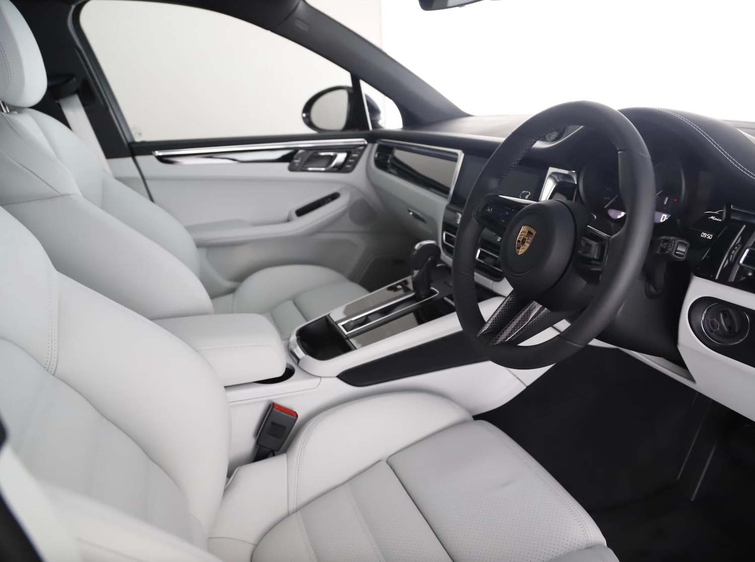 Used Porsche Macan 2025 for sale - 78044911: Photo 6