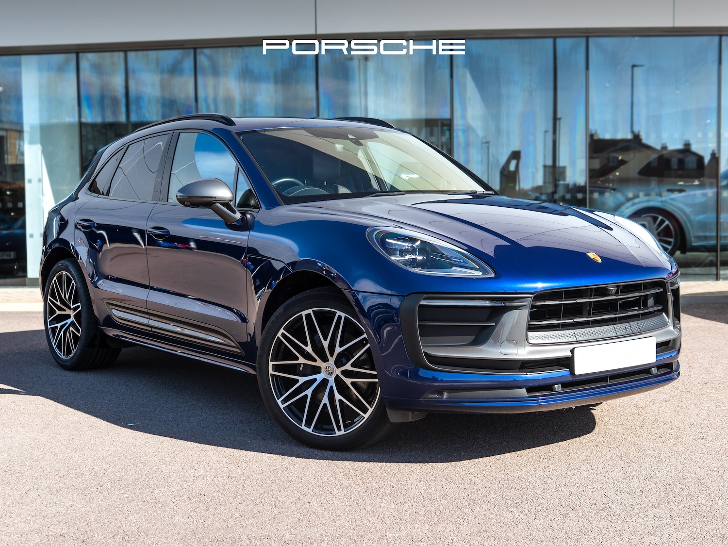 Used Porsche Macan 2022 for sale - 78153394: Photo 1