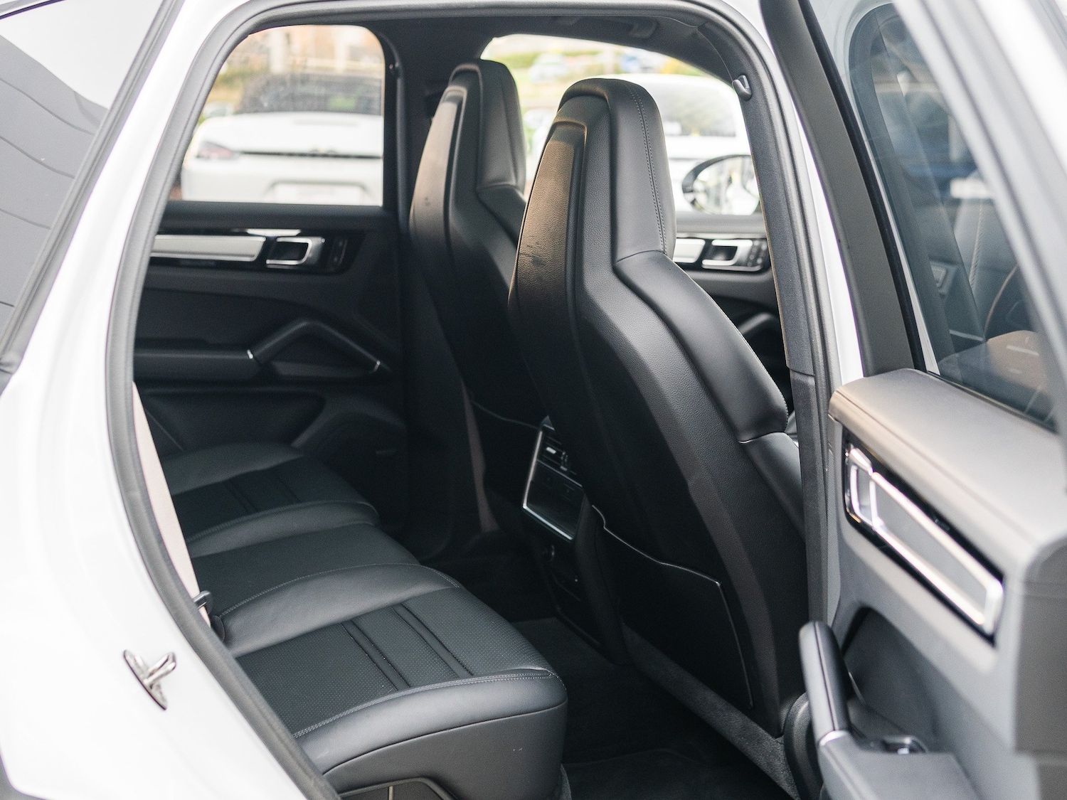 Used Porsche Cayenne 2023 for sale - 76279279: Photo 48