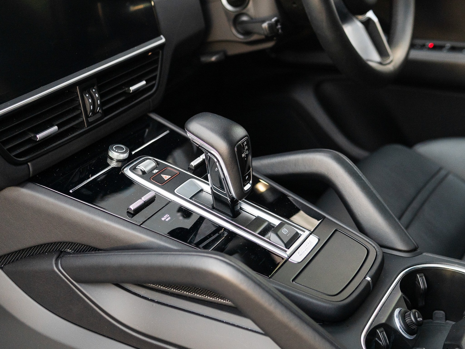 Used Porsche Cayenne 2023 for sale - 76279279: Photo 8
